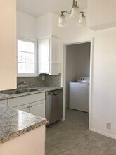 1422 Alvira St, Unit 1422 in Los Angeles, CA - Building Photo - Building Photo
