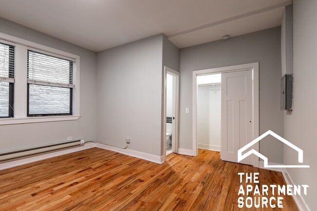 property at 4546 N Damen Ave