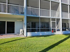 120 Lehane Terrace in North Palm Beach, FL - Building Photo - Building Photo