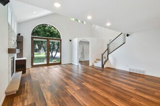 154 W Beaton Dr in West Fargo, ND - Foto de edificio - Building Photo