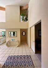 253 Kavenish Dr in Rancho Mirage, CA - Foto de edificio - Building Photo