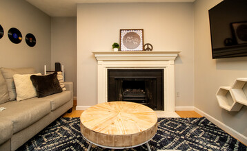 109 Arbor Dr in Providence, RI - Building Photo - Building Photo