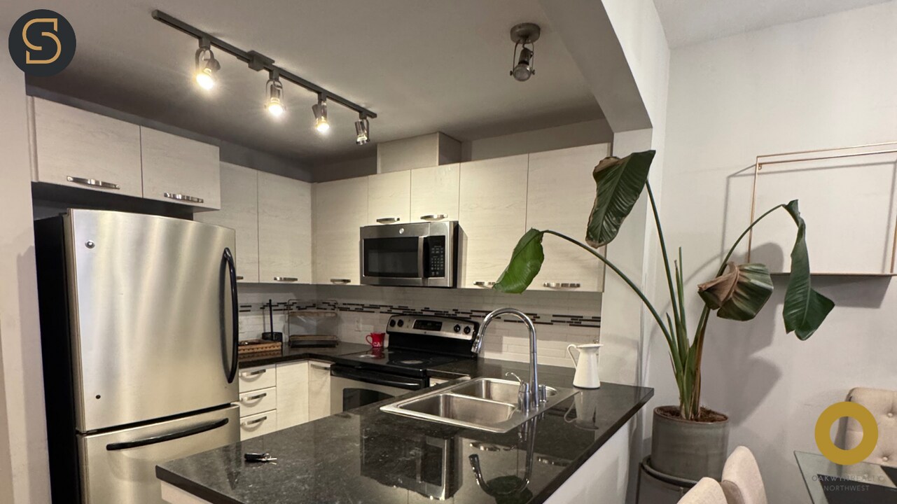 7428 Byrnepark Walk in Burnaby, BC - Building Photo