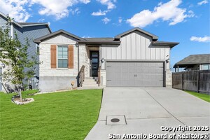 13223 Prospector Wy in Saint Hedwig, TX - Building Photo