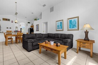 161 Castaway Beach Way in Kissimmee, FL - Building Photo - Building Photo