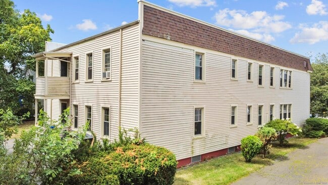81 Plymouth St in New Haven, CT - Building Photo - Building Photo