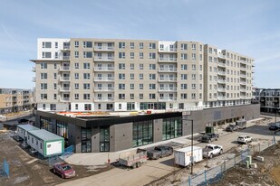 Kalm in Candiac, QC - Building Photo
