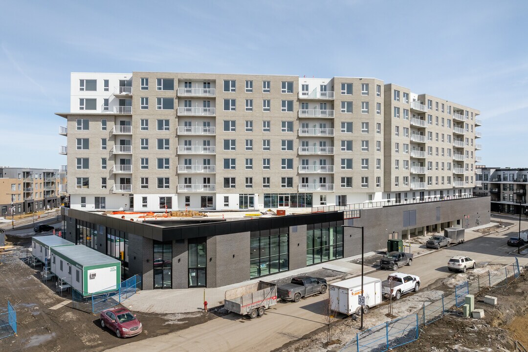 Kalm in Candiac, QC - Building Photo