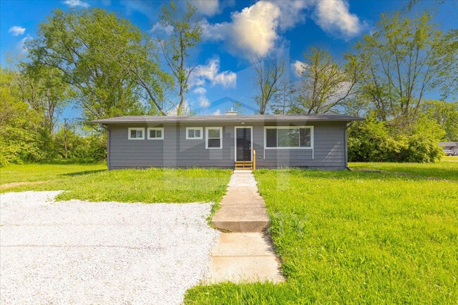 property at 4660 E 39th St
