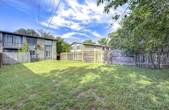 2506 Manor Cir in Austin, TX - Building Photo - Building Photo