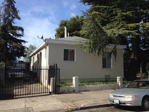 3759 Brookdale Ave in Oakland, CA - Building Photo - Building Photo