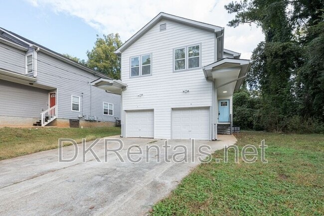 property at 2027 Lois Pl NW