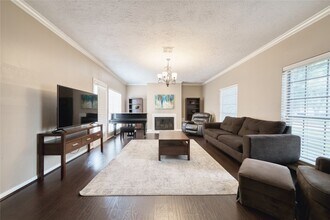 8006 Albin Ln in Houston, TX - Building Photo - Building Photo