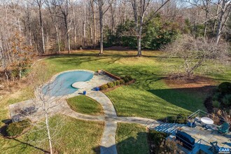 1125 Old Garth Rd in Charlottesville, VA - Building Photo - Building Photo
