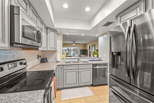 5157 Silent Loop, Unit 102 in New Port Richey, FL - Building Photo