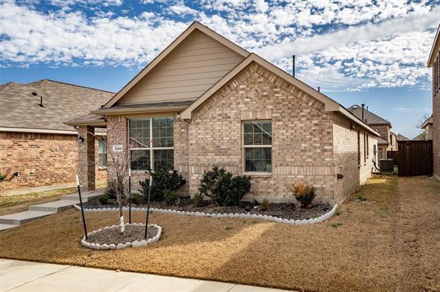 2332 Rosaline Dr in Aubrey, TX - Building Photo - Building Photo