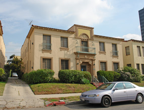 624-630 S Dunsmuir Ave in Los Angeles, CA - Building Photo - Building Photo