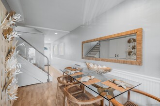 1623 Glorietta Blvd in Coronado, CA - Building Photo - Building Photo