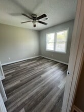 2228 Oakwood Ln in Florence, SC - Building Photo - Building Photo