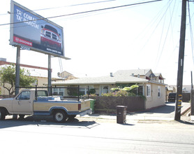 22389-22397 Meekland Ave in Hayward, CA - Foto de edificio - Building Photo