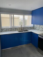 940 NE 199th St-Unit -4J in Miami, FL - Building Photo - Building Photo