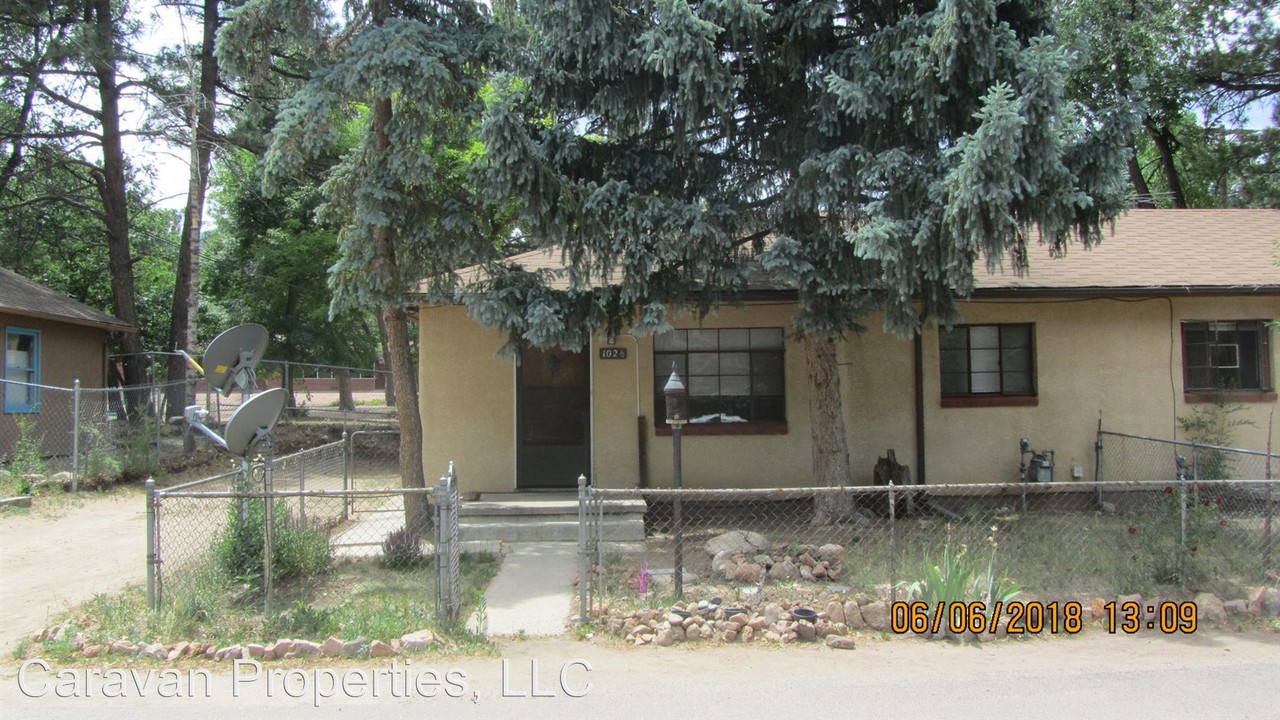 102 Hulda Ln in Colorado Springs, CO - Foto de edificio