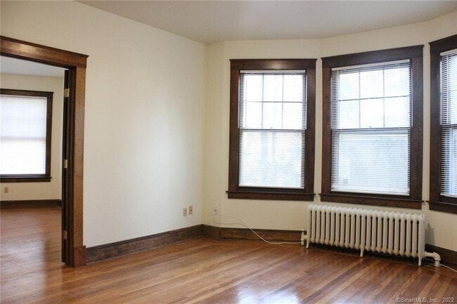 16 Woodland St in New Haven, CT - Building Photo - Building Photo