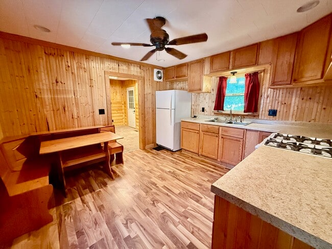 802 2nd St NW in Waverly, IA - Building Photo - Building Photo