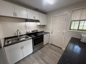 1415 Comstock Ln in Greensboro, NC - Building Photo - Building Photo