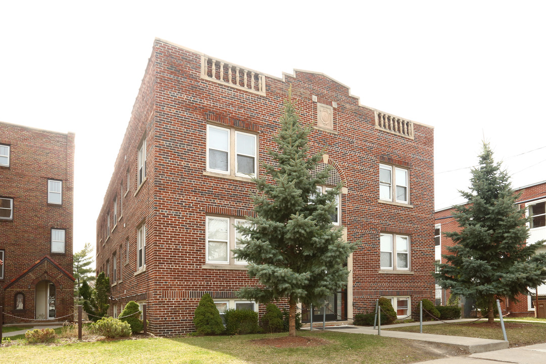 Stivers Apartments in Pontiac, MI - Building Photo