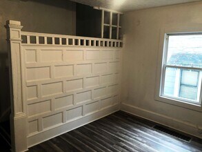 1127 Victory St in Akron, OH - Foto de edificio - Building Photo