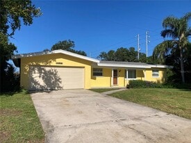1194 Porter Dr in Largo, FL - Building Photo