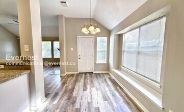 9926 Goldenglade Dr in Houston, TX - Building Photo - Building Photo