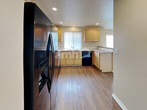 1257 N Forty Niner Ave in Kuna, ID - Foto de edificio - Building Photo