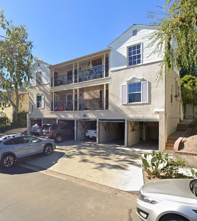 605 Midvale Ave, Unit 611