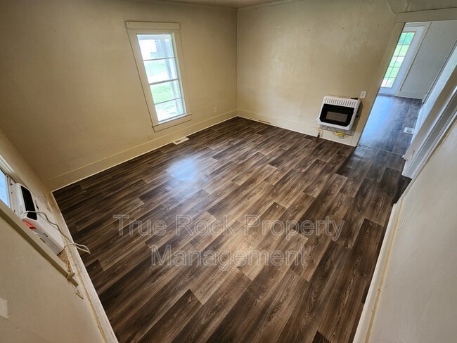 1111 N Oak Ave in Ada, OK - Building Photo - Building Photo