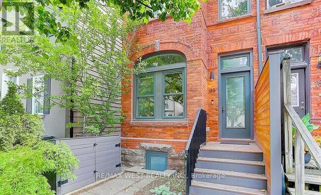 185 Logan Ave in Toronto, ON - Building Photo - Building Photo