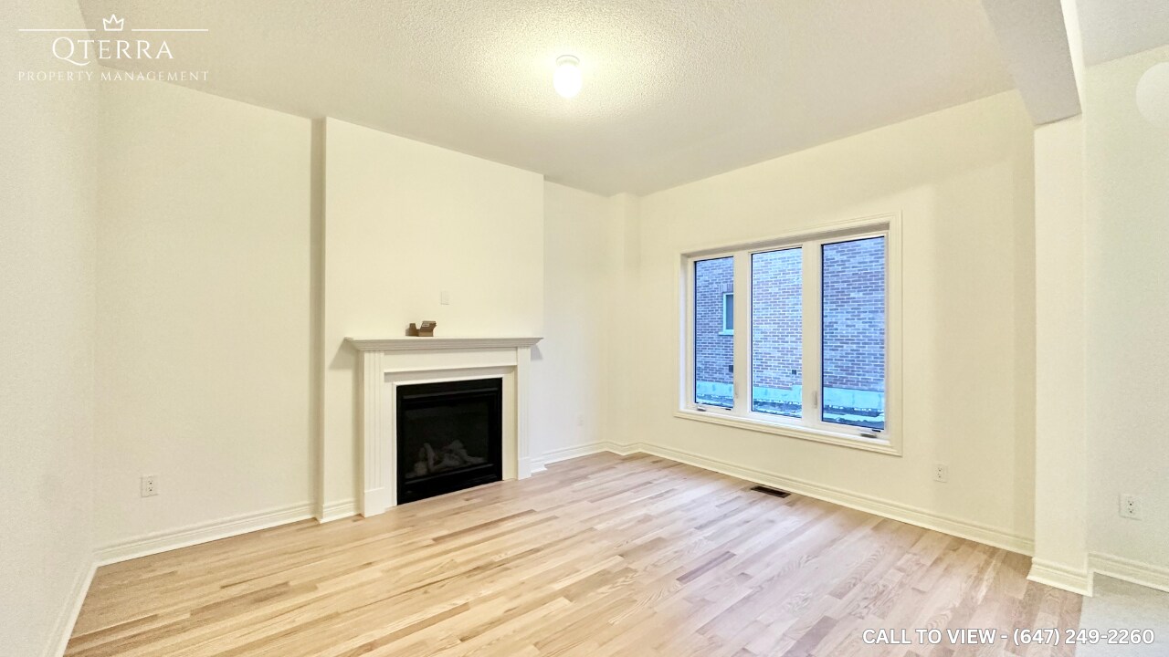 1-643 Fleetwood Dr in Oshawa, ON - Building Photo