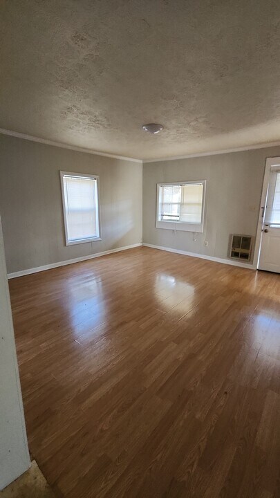311 S Mark Twain St in Gainesboro, TN - Building Photo