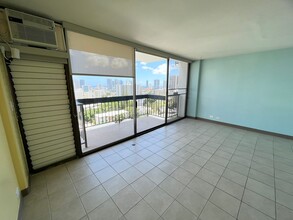 1560 Thurston Ave in Honolulu, HI - Building Photo - Building Photo