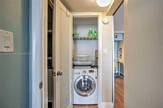 801 S Ocean Dr in Hollywood, FL - Building Photo - Building Photo