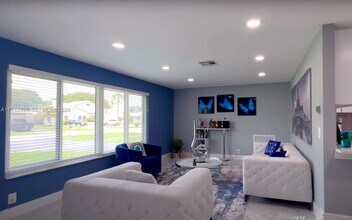 8275 Shadow Wood Blvd in Coral Springs, FL - Building Photo - Building Photo