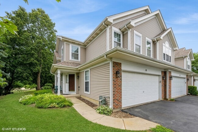 property at 8 Dellwood Ct