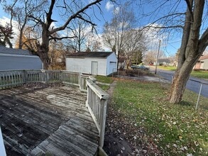 2833 Gilbert Ave NE in Canton, OH - Building Photo - Building Photo