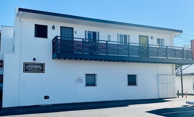 217 Avenida Del Mar in San Clemente, CA - Building Photo - Building Photo