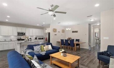 13 Cascada Bnd Rd in McAllen, TX - Building Photo - Building Photo