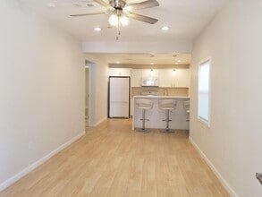 2010 Fairfield Ave in Las Vegas, NV - Building Photo - Building Photo