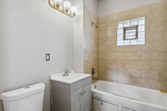 10643 S Calhoun Ave in Chicago, IL - Building Photo - Building Photo