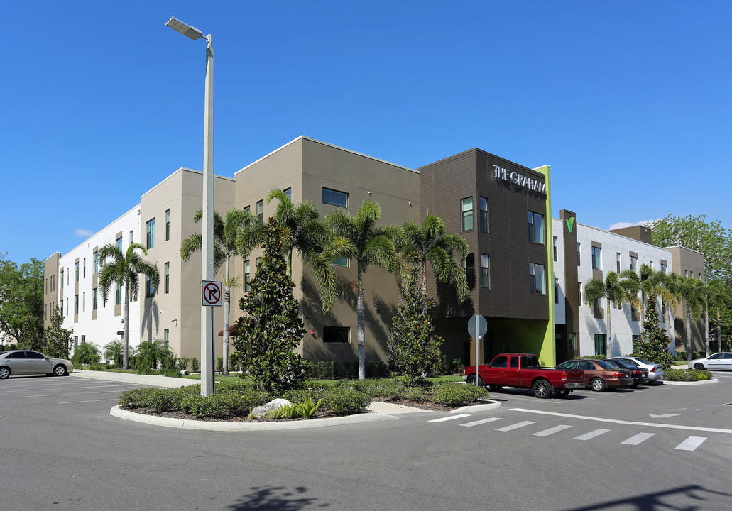 The Graham at Gracepoint in Tampa, FL - Building Photo