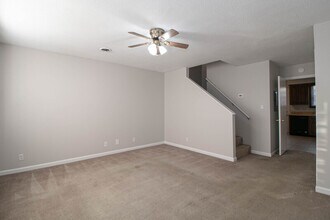 814-B Golfview Pl in Clarksville, TN - Building Photo - Building Photo